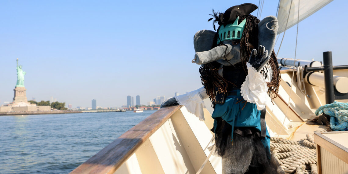 Sea of Thieves & Xbox in NYC to Kick Off New York Liberty’s Push to Playoffs