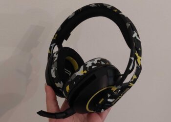 RIG 600 Professional HS Acid Camo headset overview