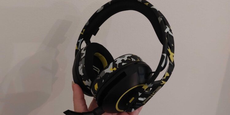 RIG 600 Professional HS Acid Camo headset overview