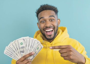 15 Improbable Techniques Midjourney Artists Are Banking $1000/Day From AI Artwork