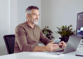 6 AI Bots To Make Cash On-line In 2025 ($1000/Day) For Freshmen