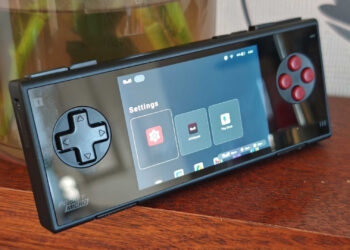 Why the Ayaneo Pocket Micro Vintage is my favourite hand held of 2025 to this point