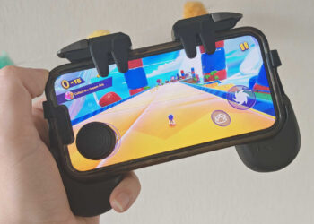 I attempted the PuK Gaming Ecosystem on Apple’s iPhone 13, and I’m beautiful inspired