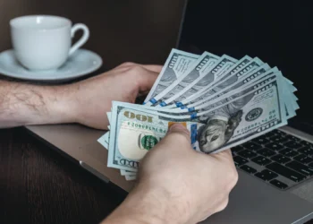 12 Secret Canva Hacks That Made Me $19,499/Month as a Whole Design Beginner (SECRET Published!)