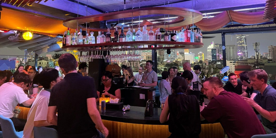 PocketGamer.biz and EnJoyPay Vietnam World Sport Builders Mixer welcomes native and world studios